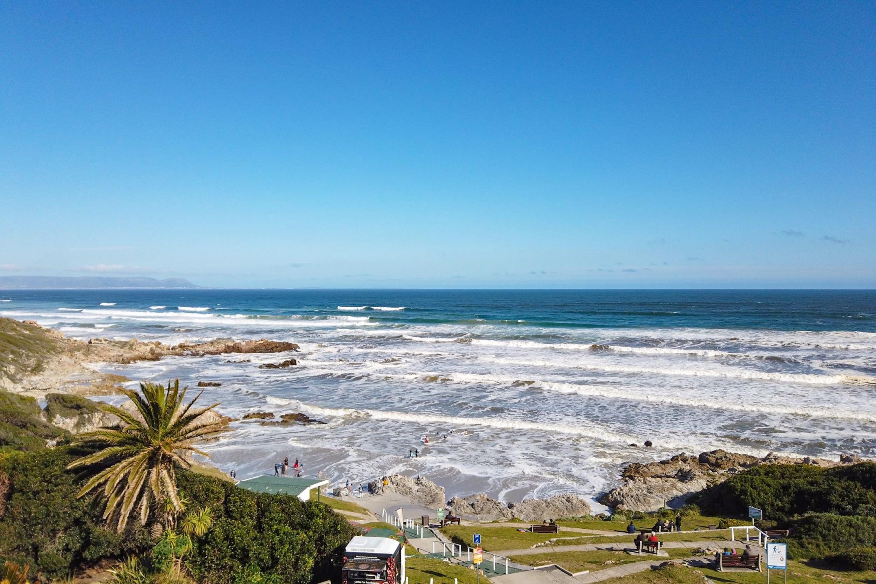 Hermanus Beachfront Lodge - Solar Power Esterno foto